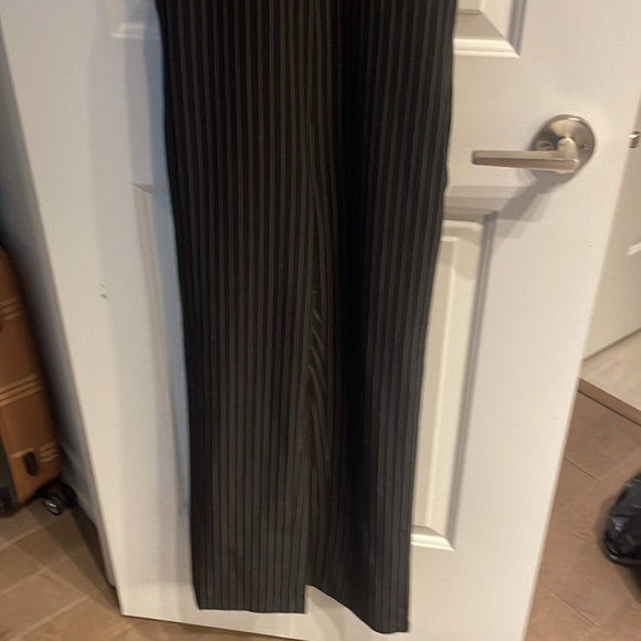 Endless Rose - Pin stripe black jumper - Picture 2 of 4